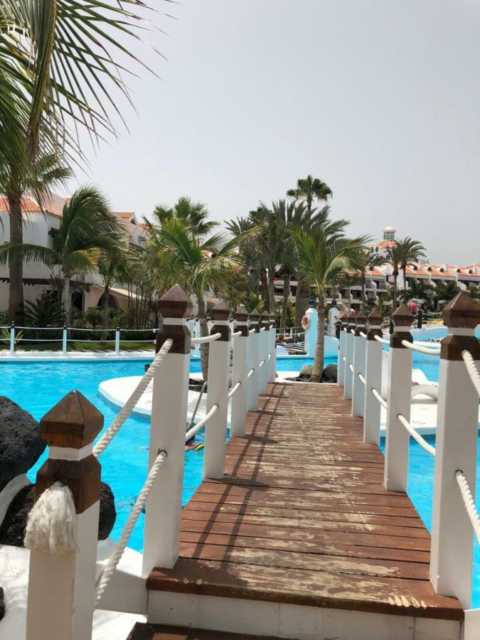 Beachfront Apartment アロナ エクステリア 写真